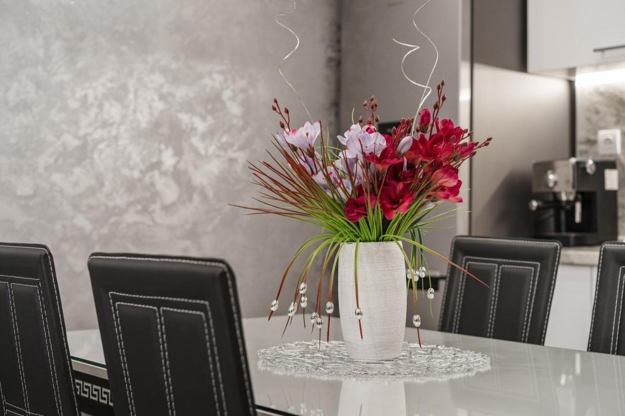 City Apartments - A Brand New Luxury & Comfy 2 Асеновград Экстерьер фото